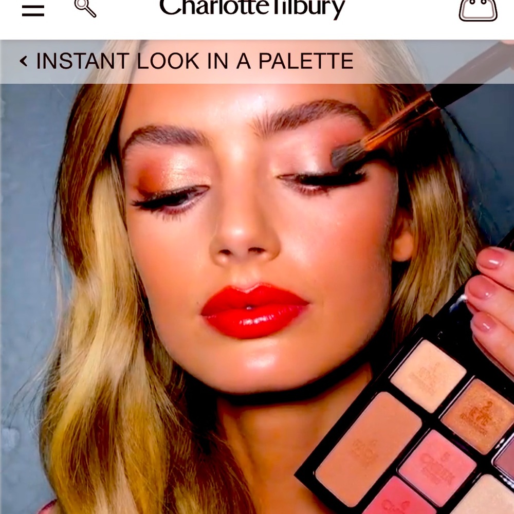 Charlotte Tilbury  IN A PALETTE
STONED ROSE BEAUTY